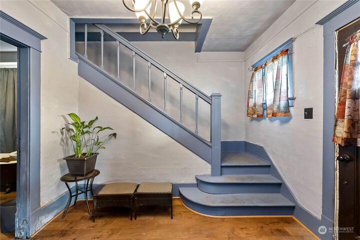 Property Photo:  910 Summit Street  WA 98520 