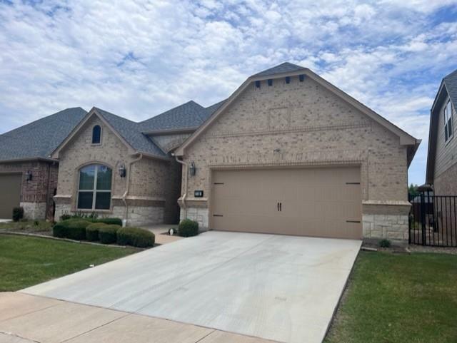Property Photo: 732 Avignon Trail 68 TX 76248