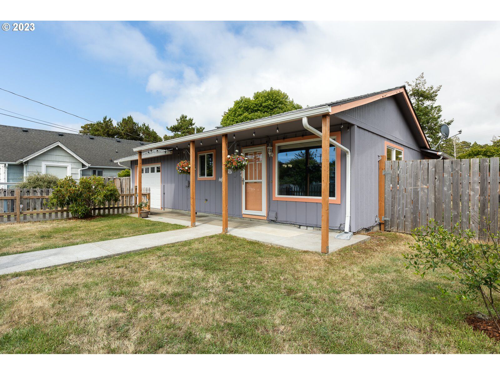 Property Photo: 6524 SW Harbor Ave OR 97367