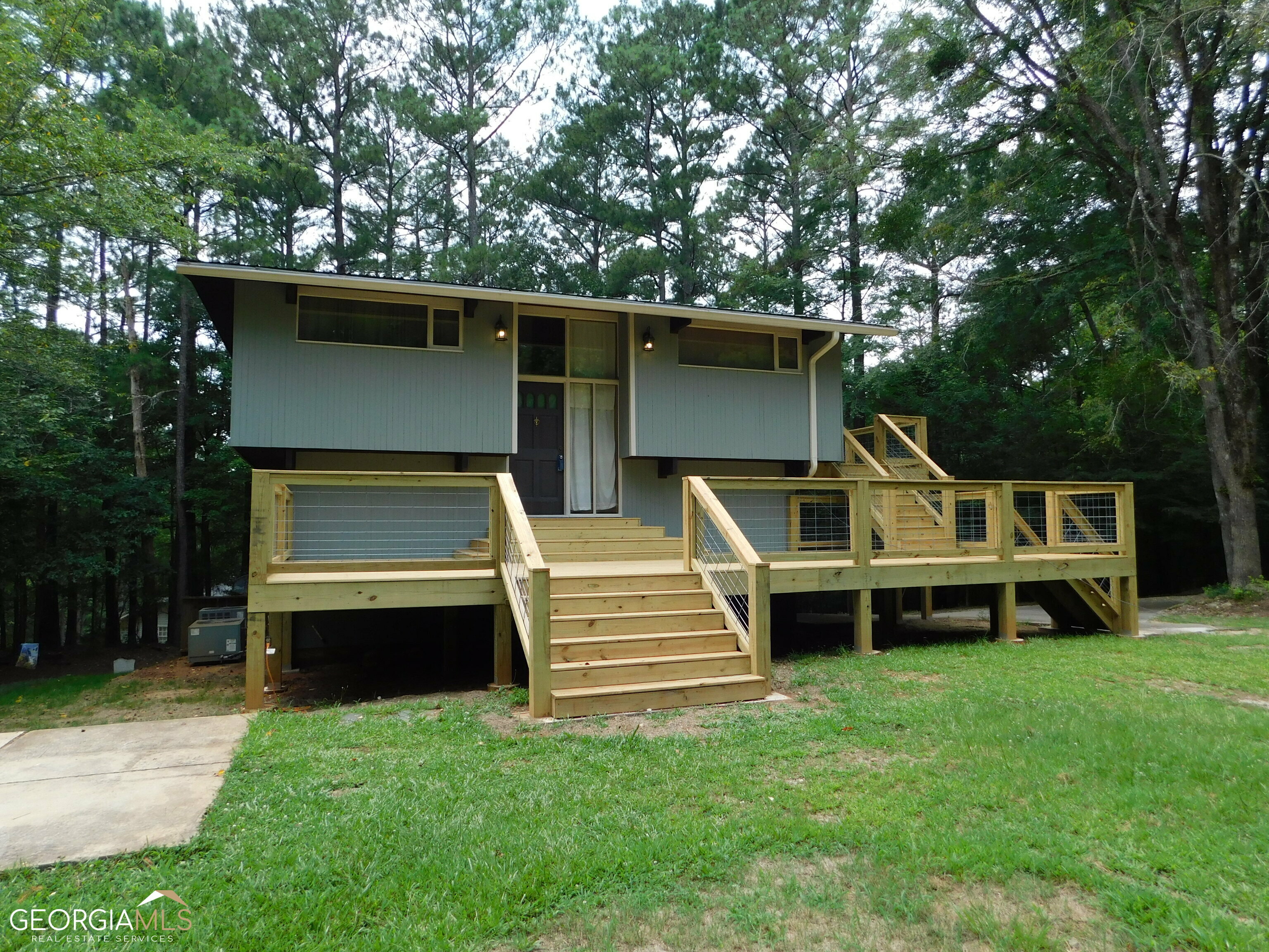 Property Photo:  1144 Turtle Cove Trwy  GA 31064 