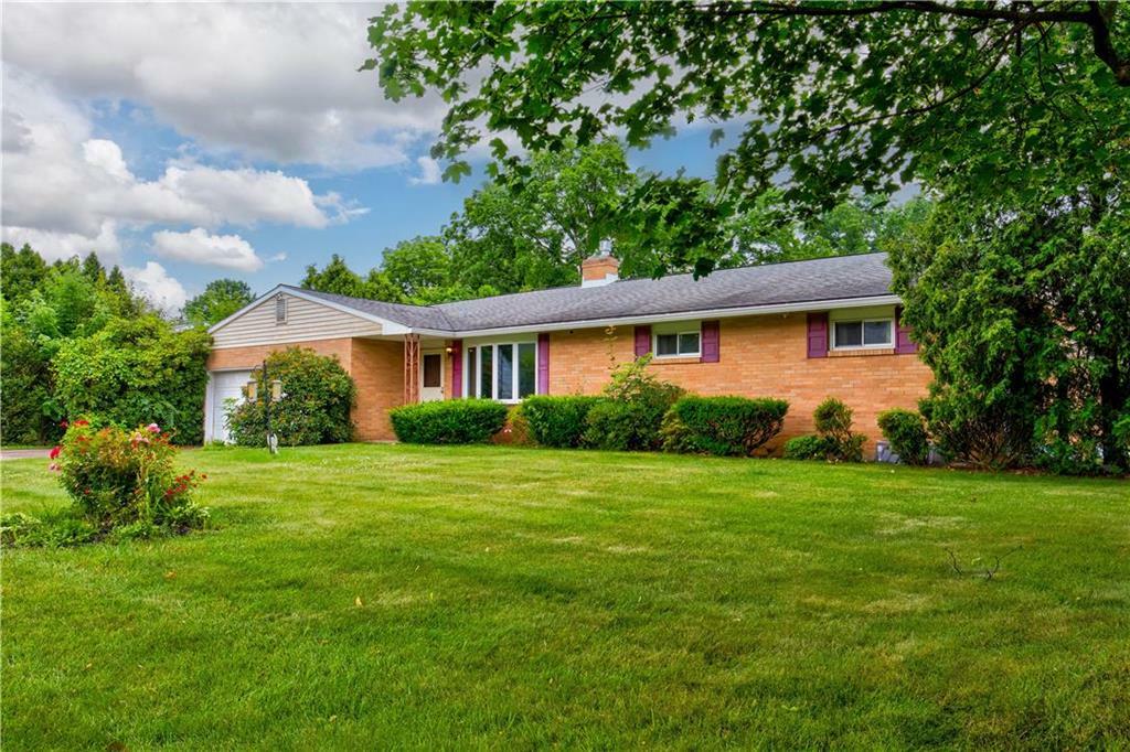 Property Photo:  1275 Stonewood Drive  PA 18017 