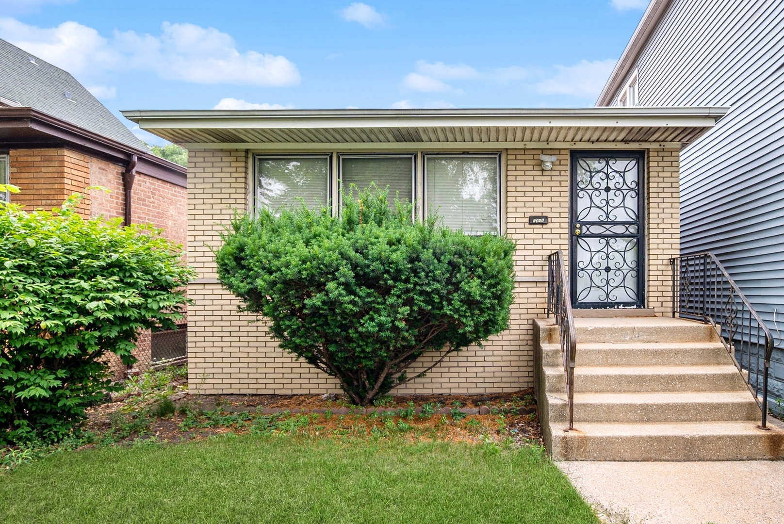 Property Photo: 7441 S May Street IL 60621