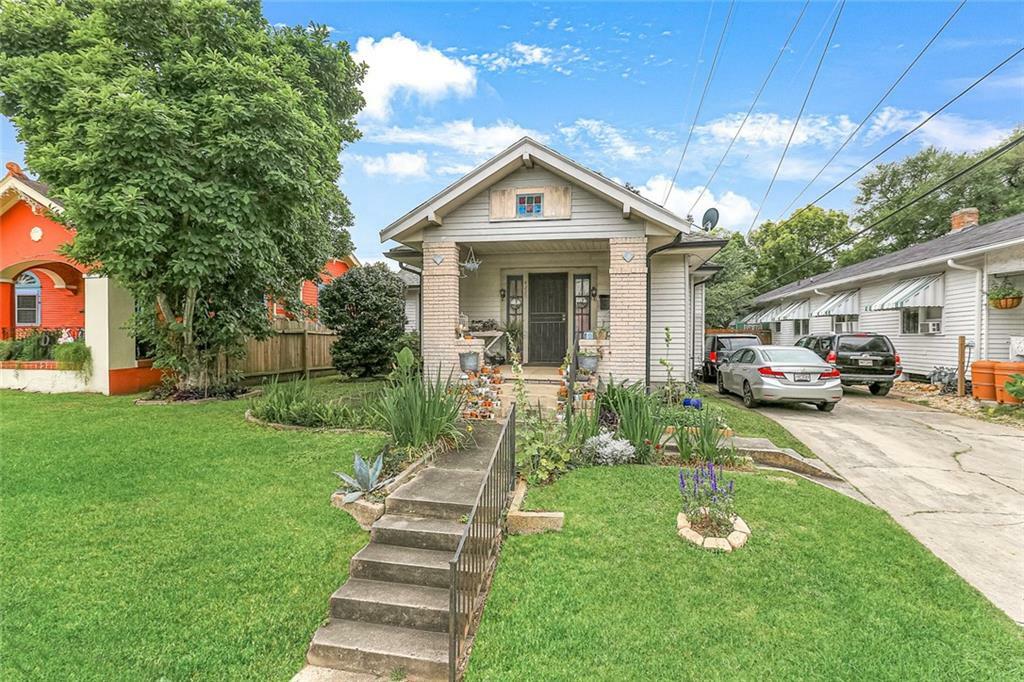 Property Photo:  4220 Iris Street  LA 70122 