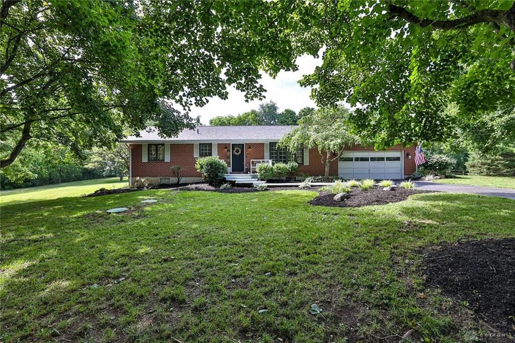 Property Photo: 6480 Red Lion 5 Points Road OH 45066