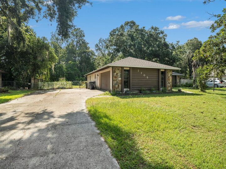 Property Photo:  7705 Mather Road N  FL 33810 