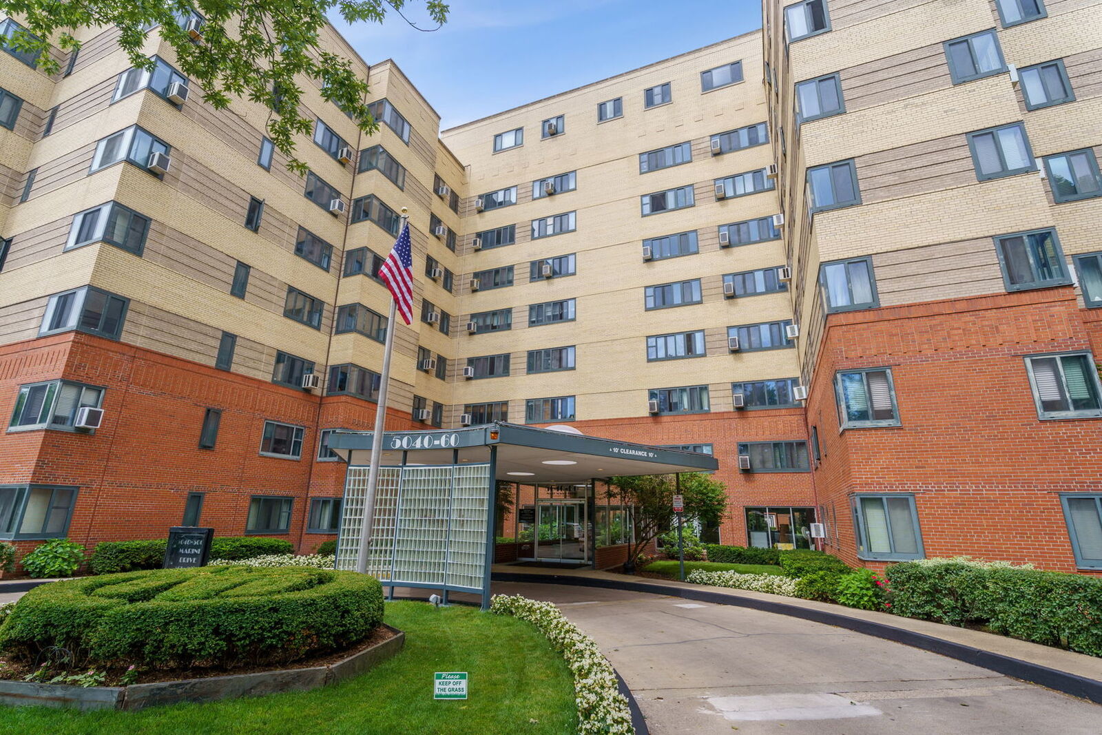 Property Photo:  5052 N Marine Drive C5  IL 60640 