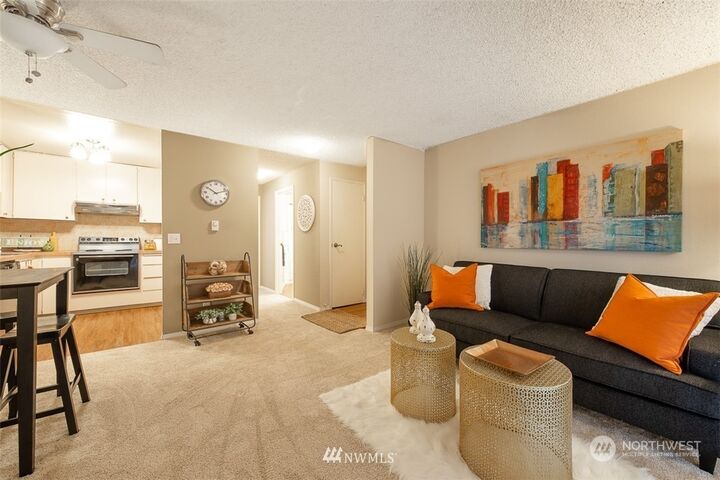 Property Photo: 3009 3rd Avenue W 6 WA 98119