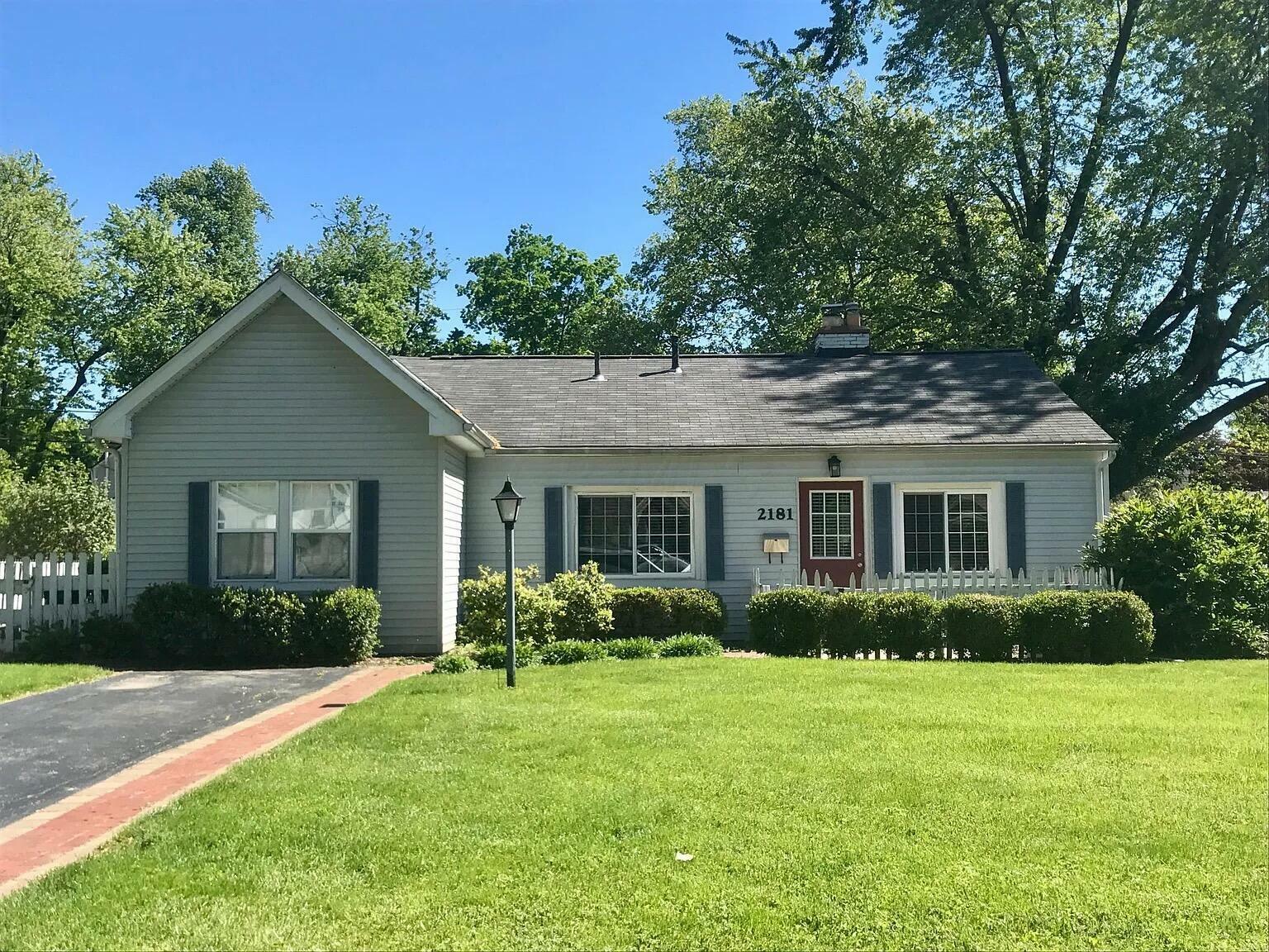 Property Photo: 2181 Jervis Road OH 43221