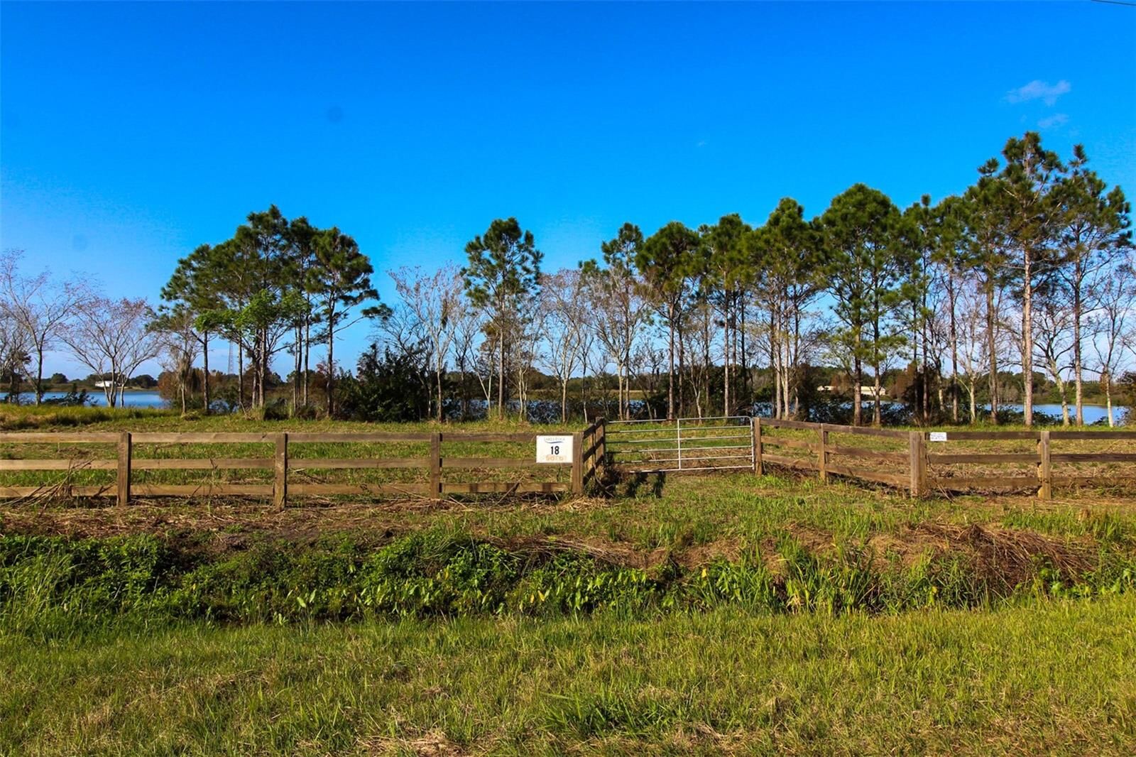 Property Photo:  1380 Old Brewster Road  FL 33841 