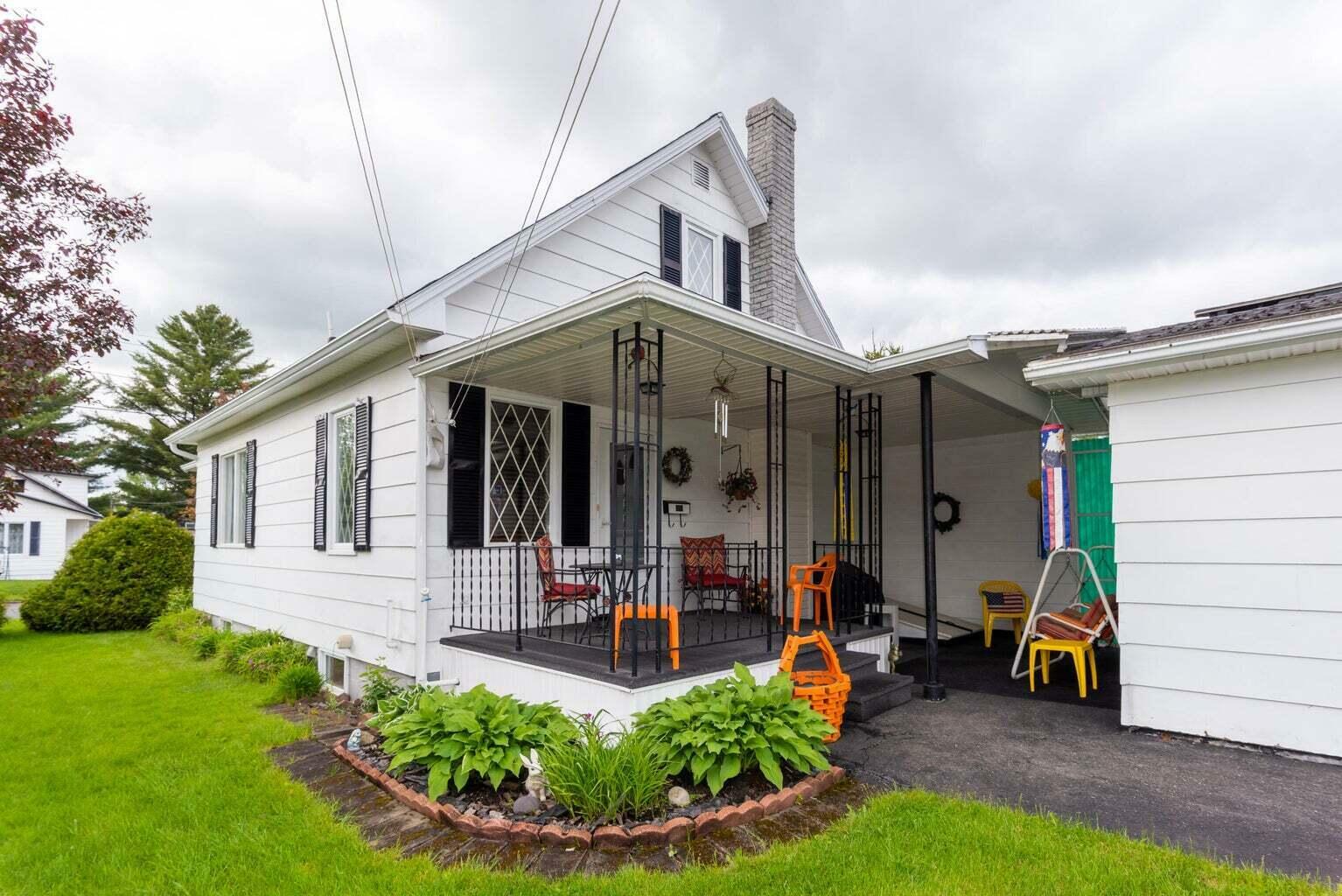 Property Photo: 133 13th Avenue ME 04756