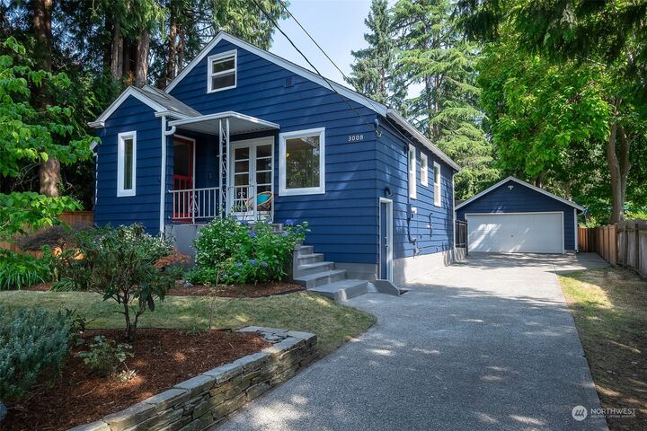 Property Photo: 3008 NE 110th Street WA 98125