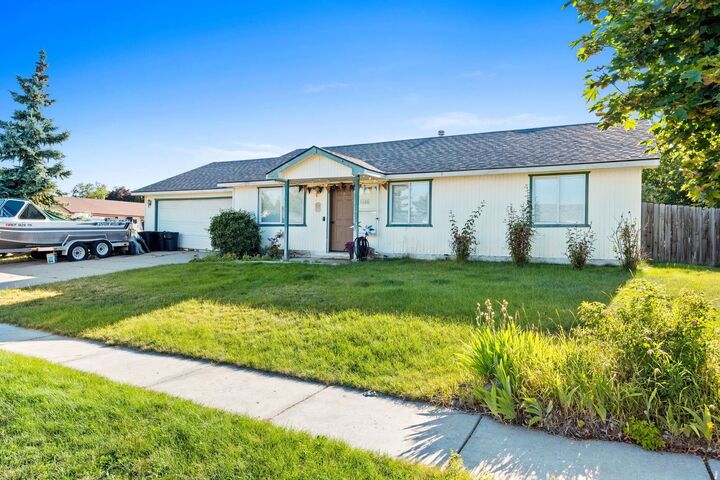1038 S Campbell St  Airway Heights WA 99001 photo