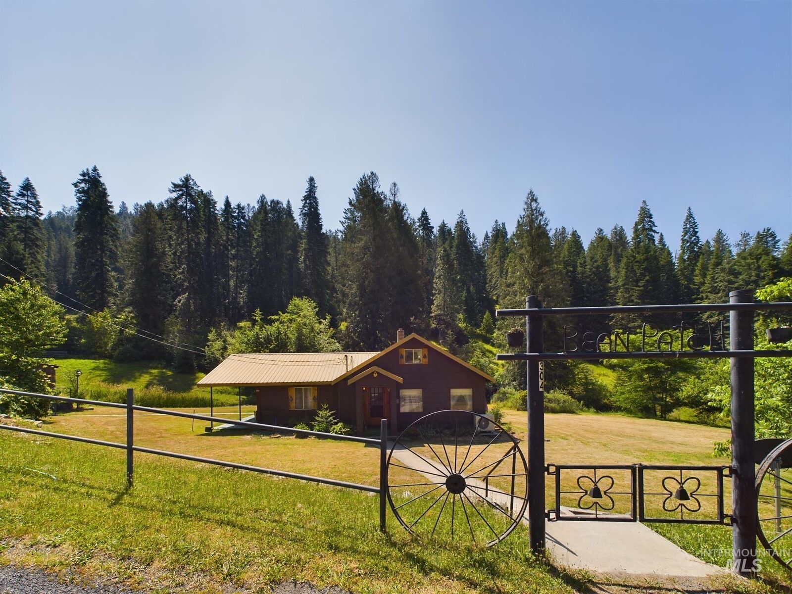 4 bed Harpster home for sale 304 Green Creek Rd, Harpster, ID 83552