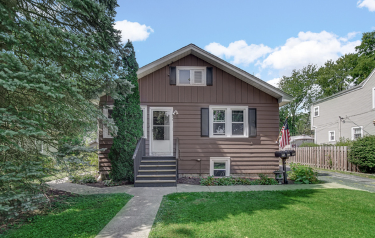 Property Photo:  1232 Scott Avenue  IL 60411 