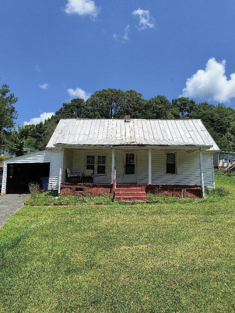 Property Photo:  482 Long Hollow Road  TN 37643 