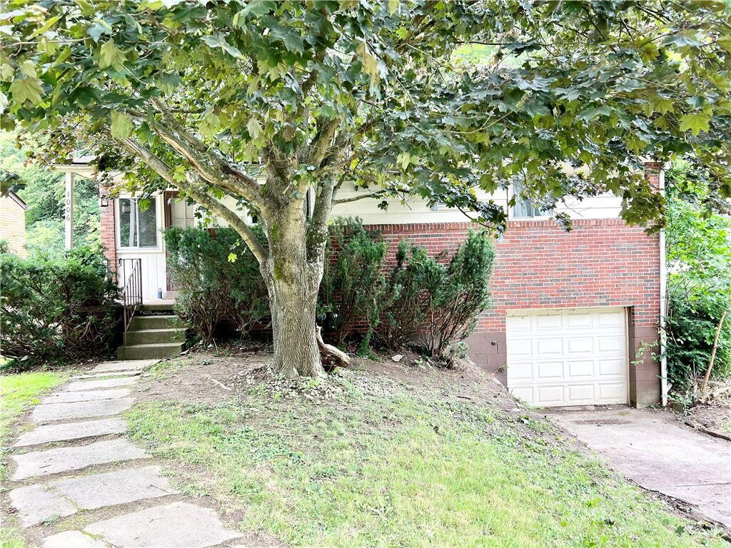 Property Photo:  1006 Saxonburg Blvd  PA 15116 