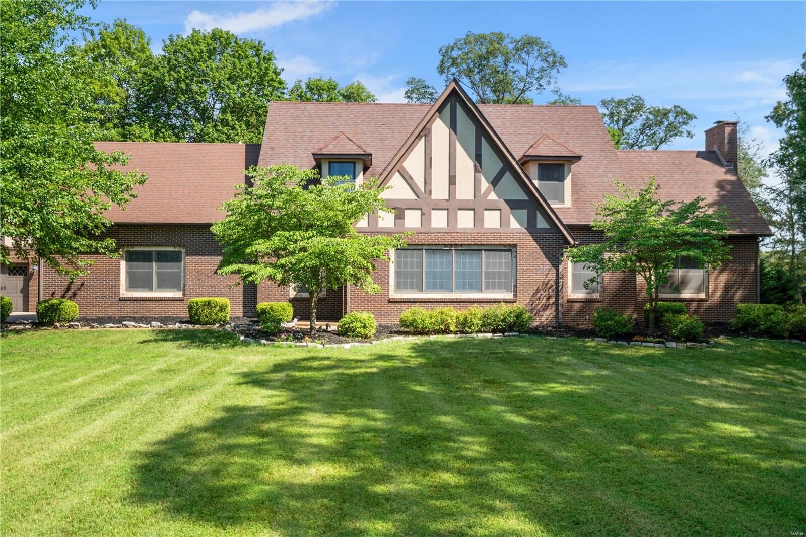 Property Photo: 1085 Meadowsong Road IL 62254