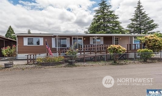 Property Photo:  610 W Spruce Street 137  WA 98382 