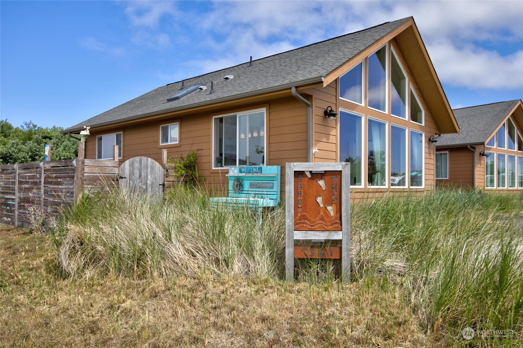 Property Photo:  958 Wawona Avenue A  WA 98569 