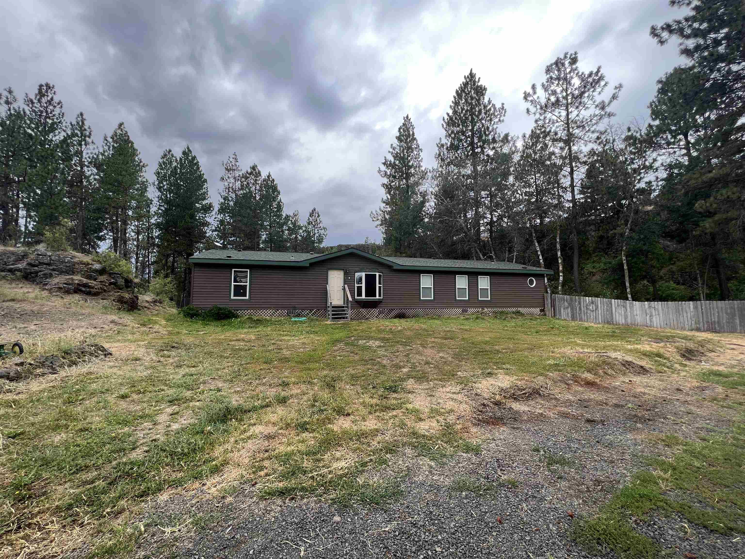 Property Photo:  24828 S Pine Spring Rd  WA 99004 