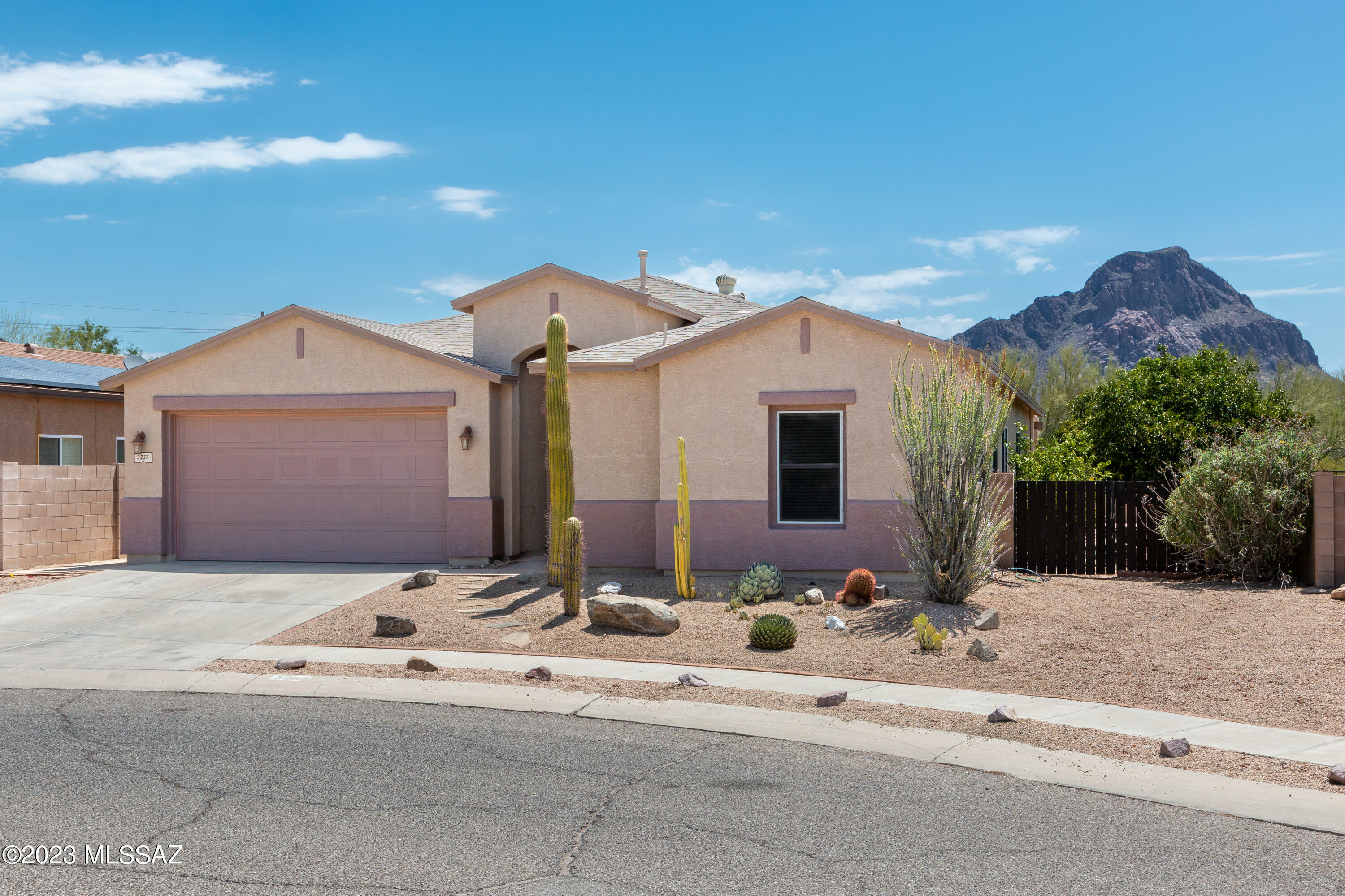 Property Photo:  3237 S Desert Echo Road  AZ 85735 