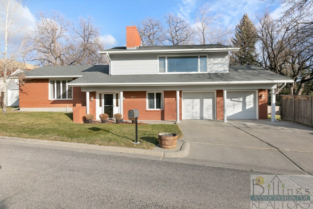 Property Photo:  2901 Glenwood Lane  MT 59102 