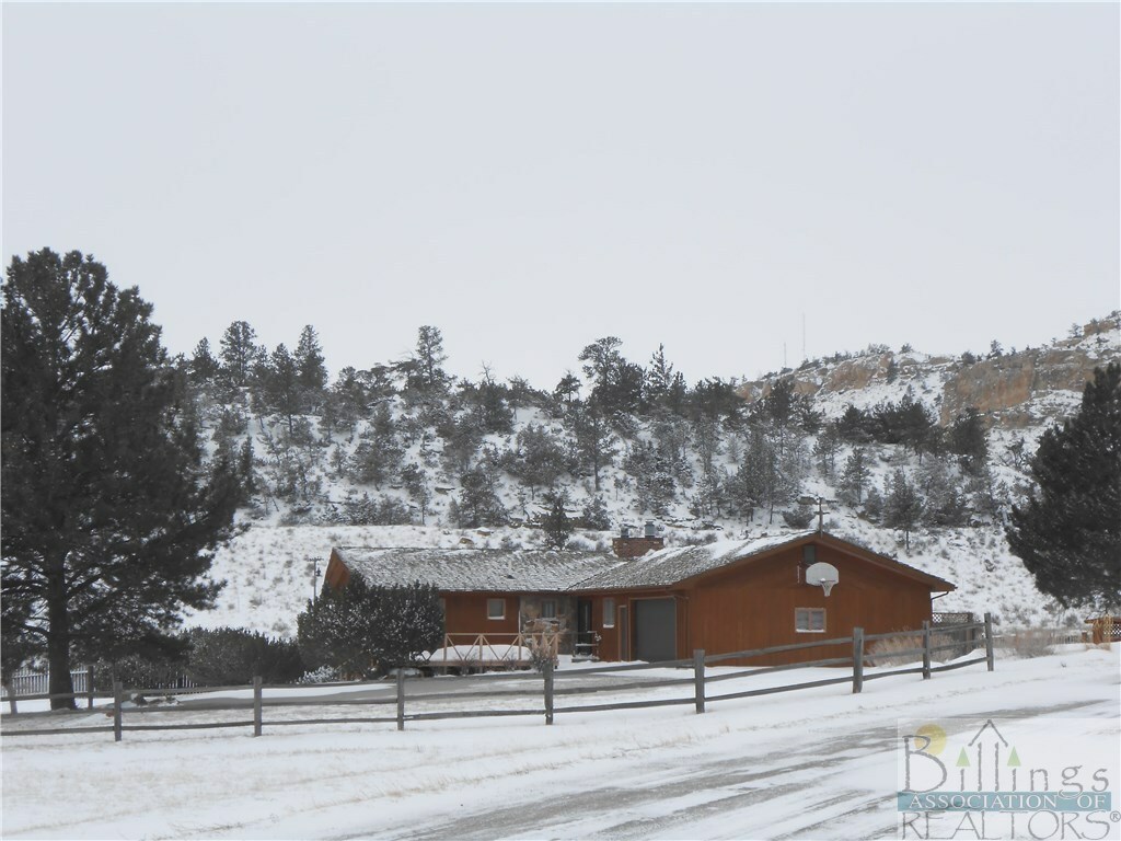 Property Photo: 922 W Park Ave. MT 59014
