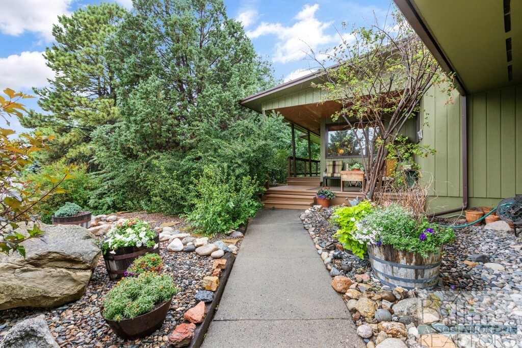 Property Photo: 3016 Fairway MT 59102