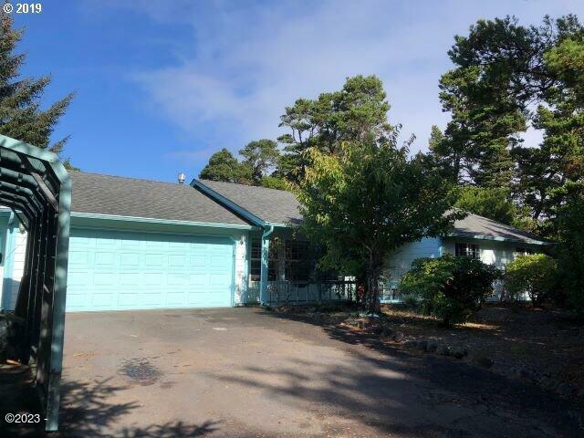 Property Photo: 4781 Treewood Court OR 97439
