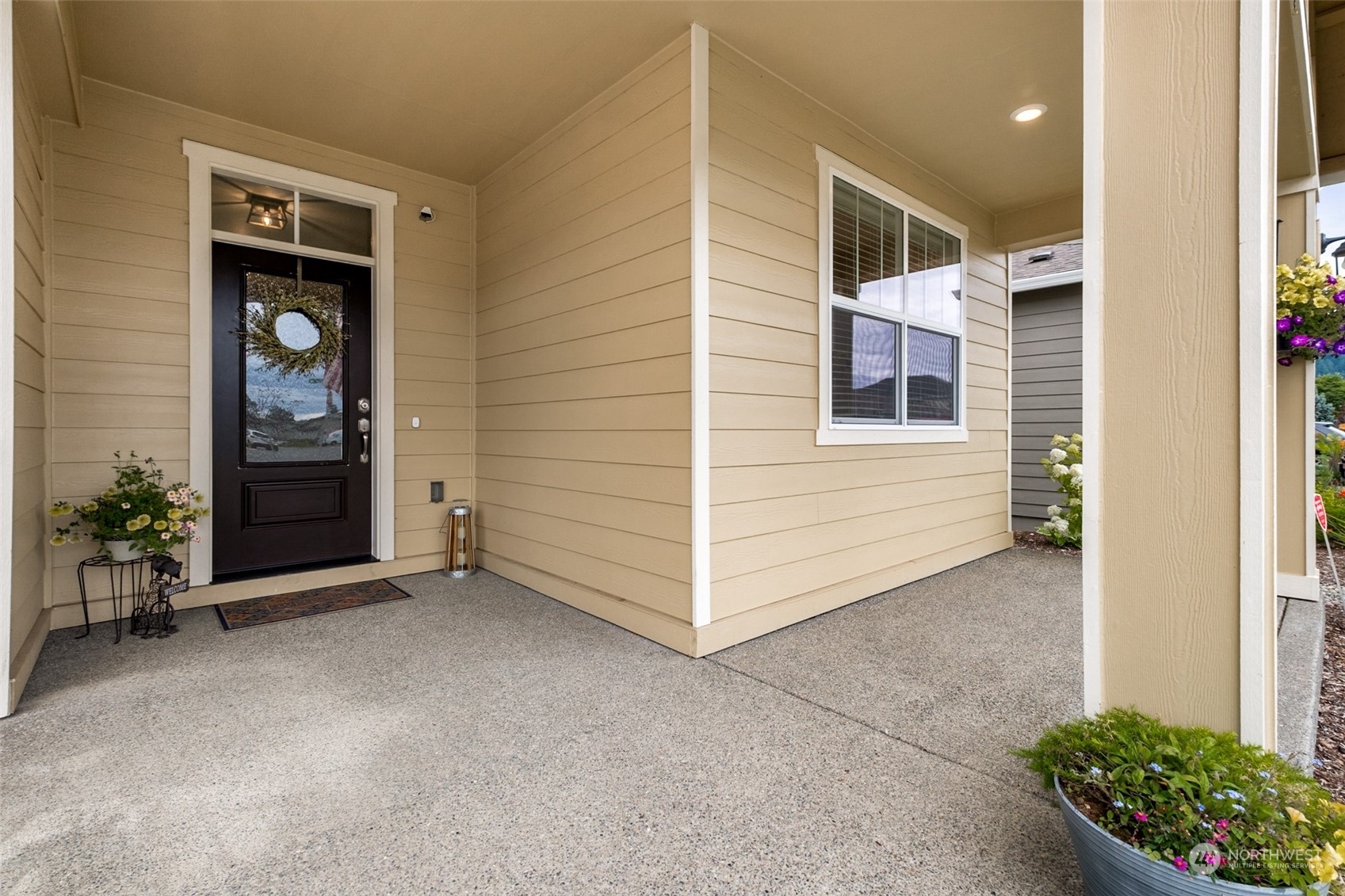 Property Photo:  637 Deusen Lane N  WA 98022 