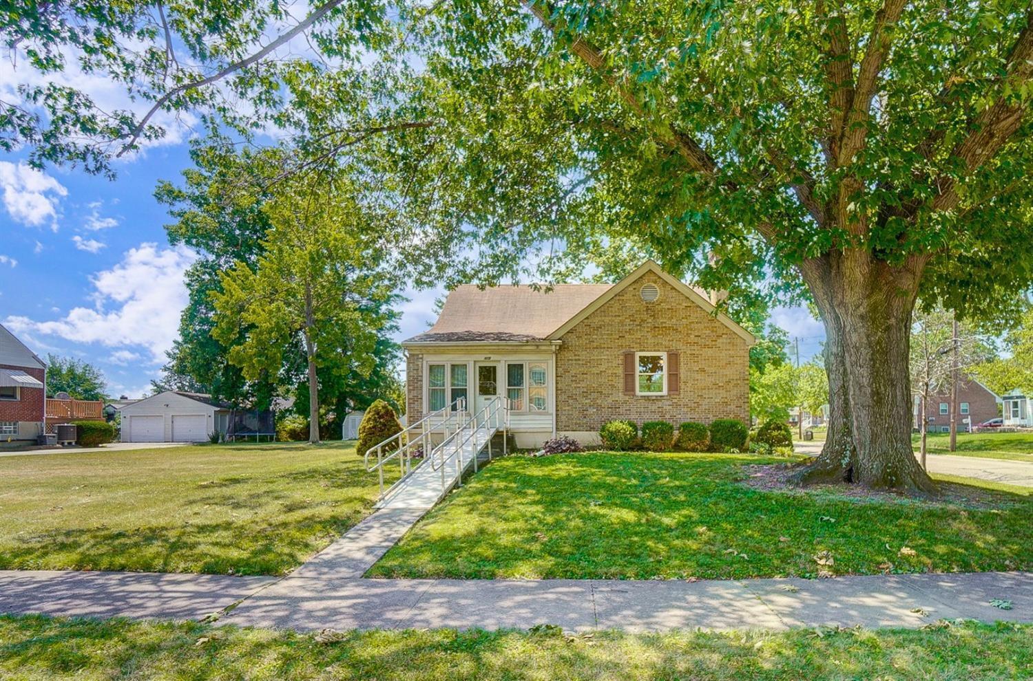 Property Photo: 419 Home Ave OH 45215
