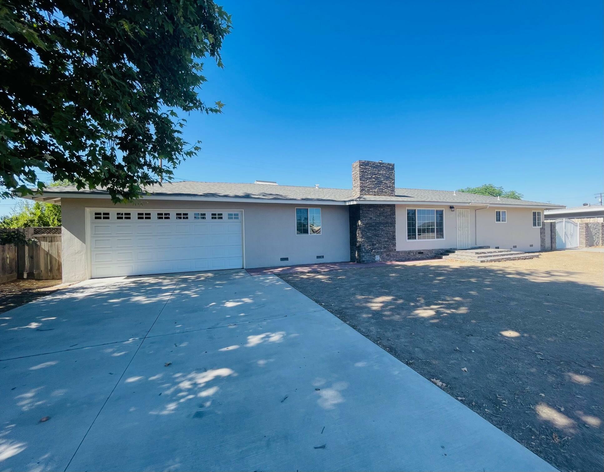 Property Photo:  1708 E Cheryl Lane  CA 93274 