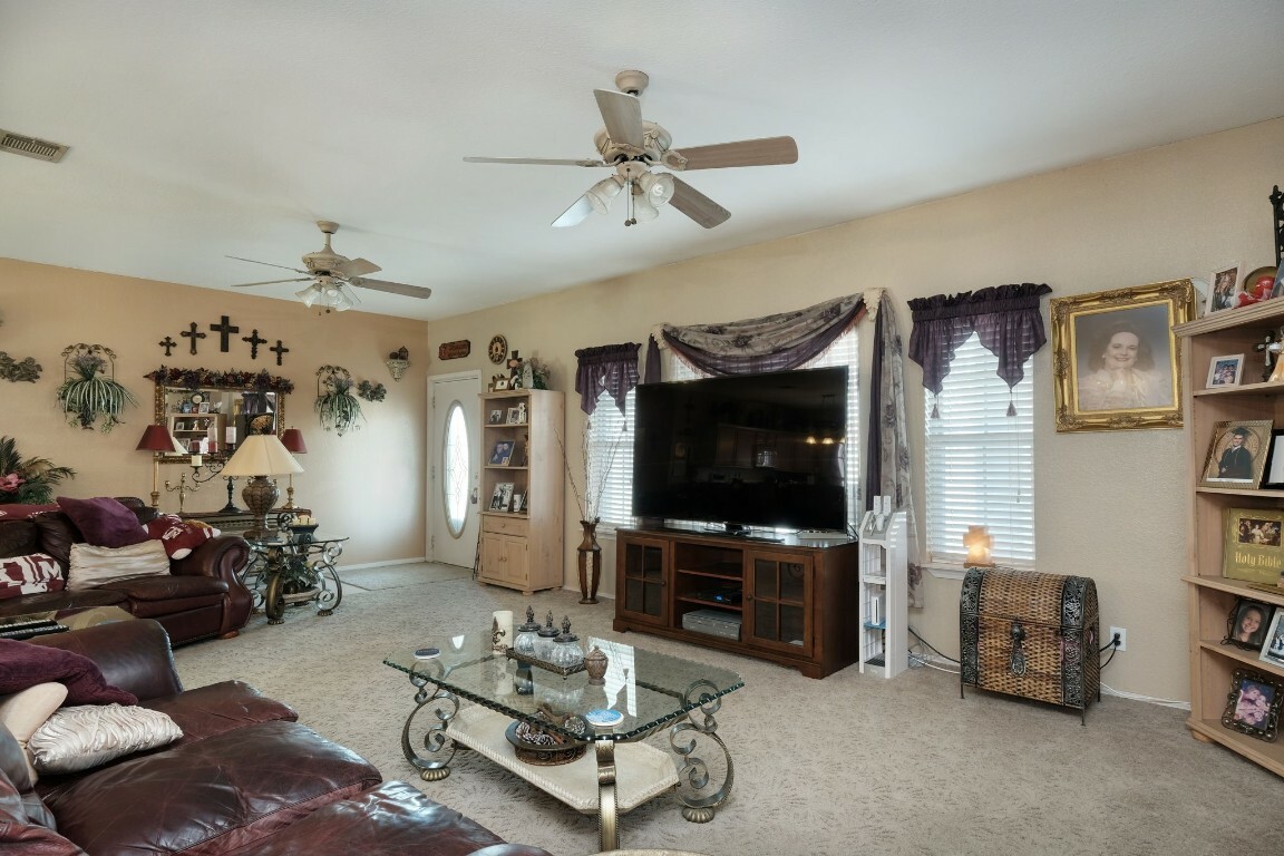 Property Photo:  1836 County Road 109  TX 78634 