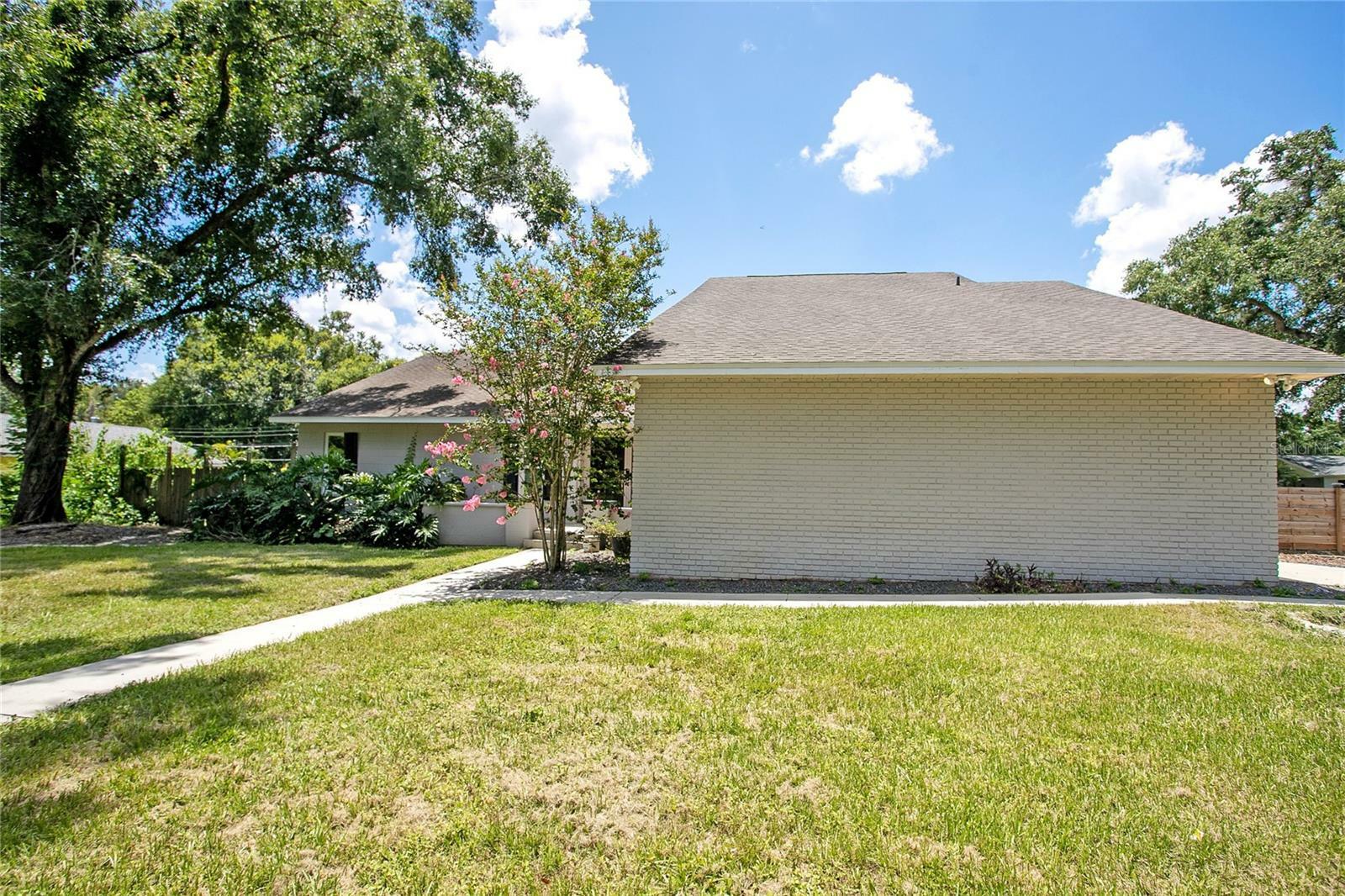 Property Photo: 4935 Hidden Hills Drive FL 33812