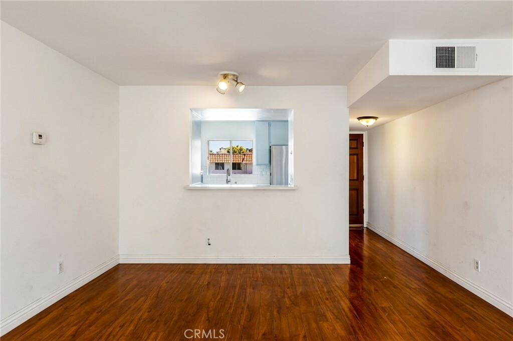 Property Photo:  5700 Etiwanda Avenue 220  CA 91356 