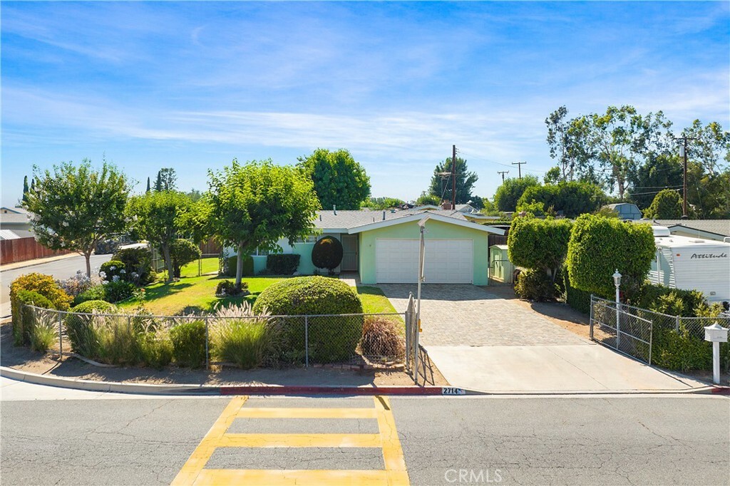 Property Photo:  2714 Temescal Avenue  CA 92860 