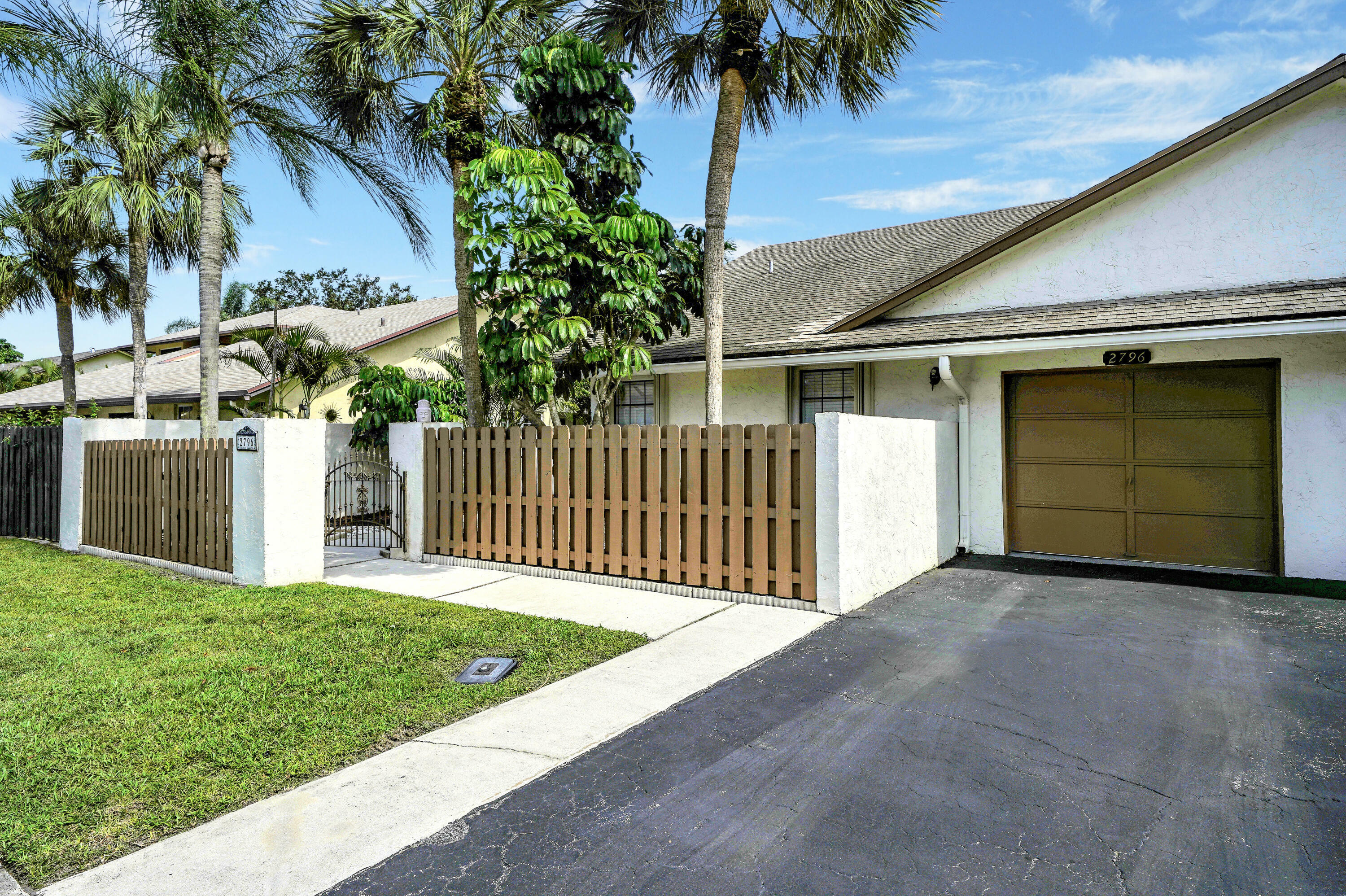 Property Photo:  2796 SW 6th Street  FL 33445 