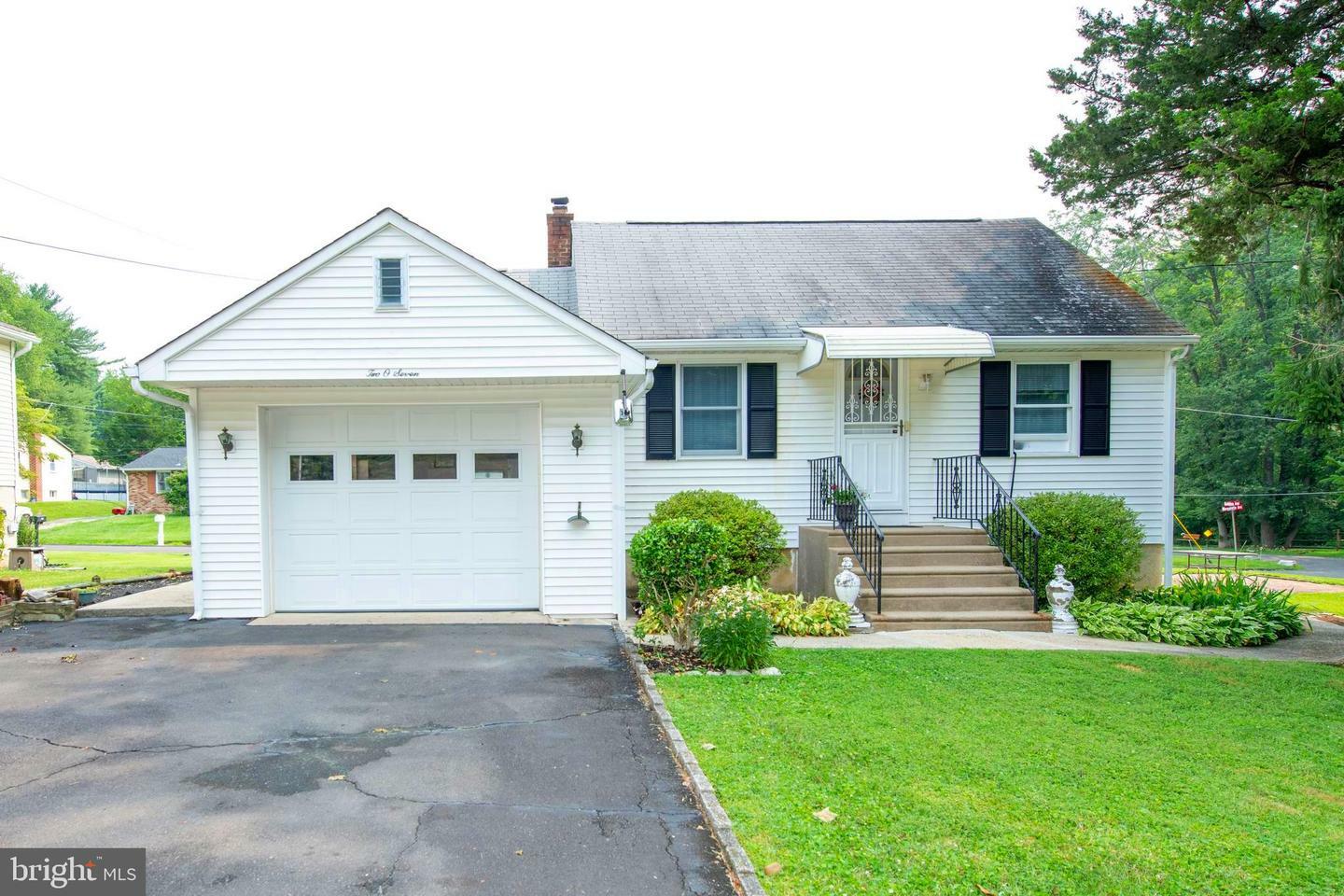 Property Photo:  207 Mankin Avenue  PA 19006 