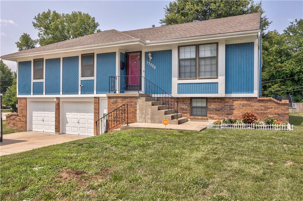 13220 Park Hills Drive  Grandview MO 64030 photo