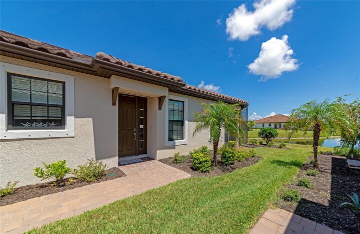 Property Photo:  5332 Rushmere Court  FL 34221 