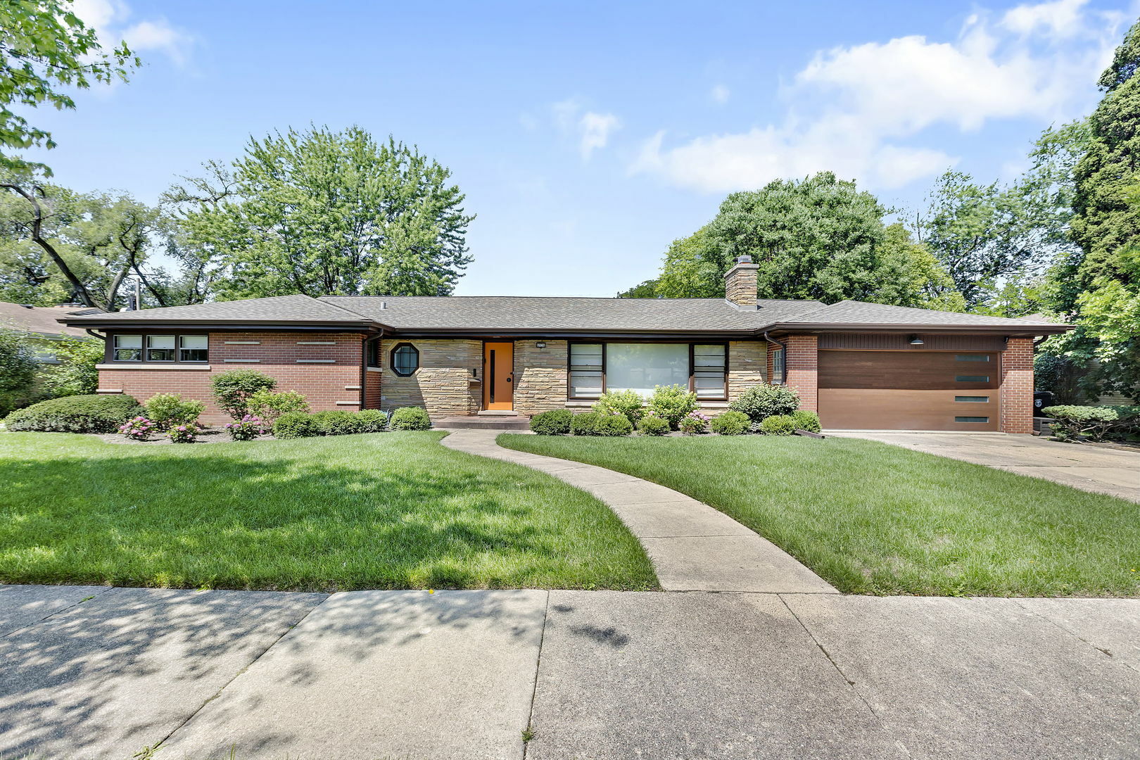 Property Photo:  8936 Knox Avenue  IL 60076 