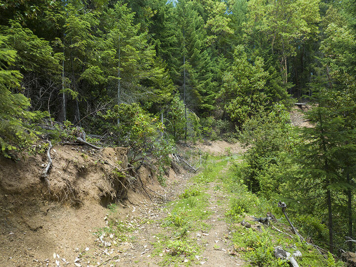 MLS220168066 8300 Jump Off Joe Creek Road, Grants Pass, OR 97526