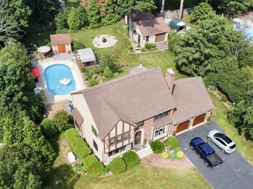 Property Photo: 5 Wedgewood MA 01830