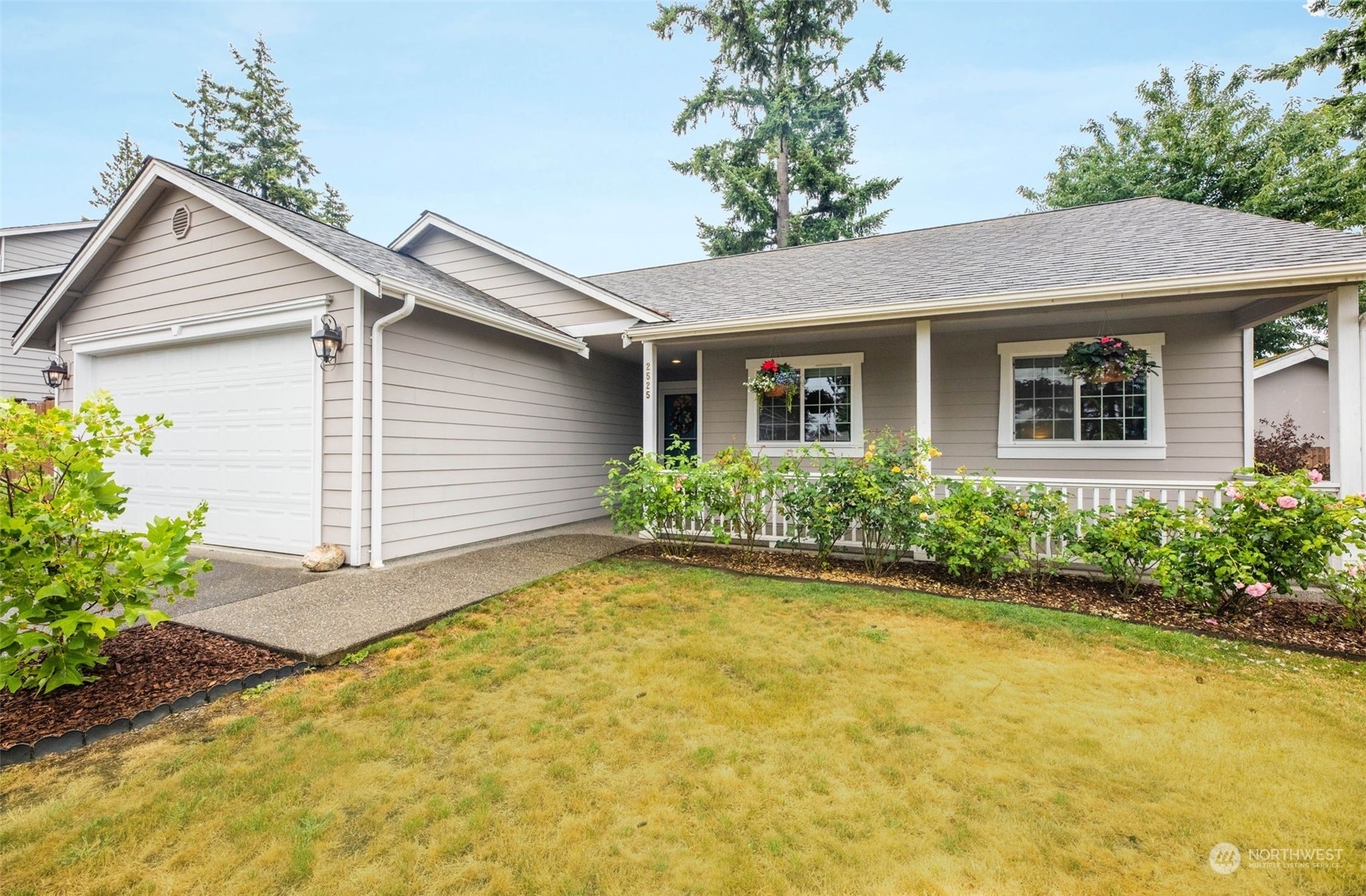 Property Photo:  2525 North Woods Loop  WA 98273 