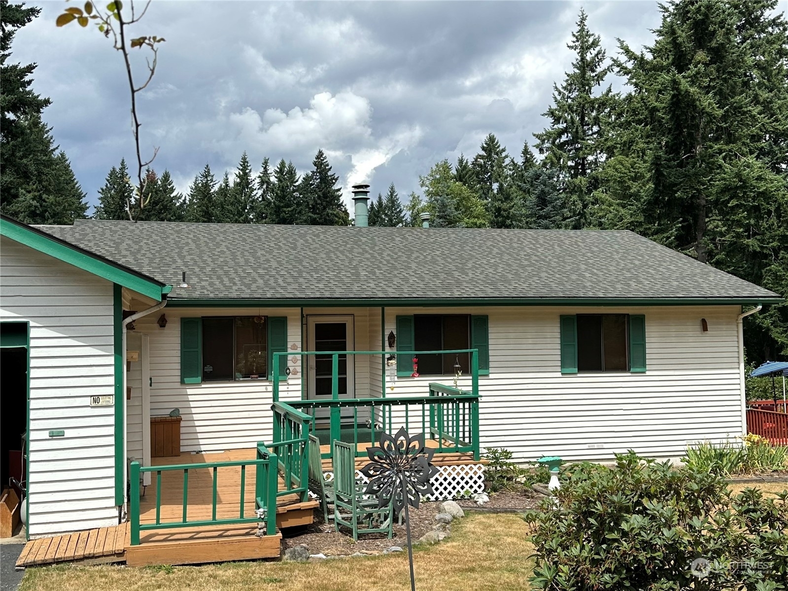 Property Photo:  7504 134th Avenue NE  WA 98052 