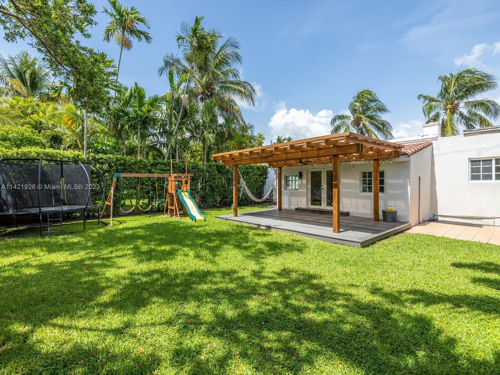 Property Photo:  9033 Carlyle Ave  FL 33154 