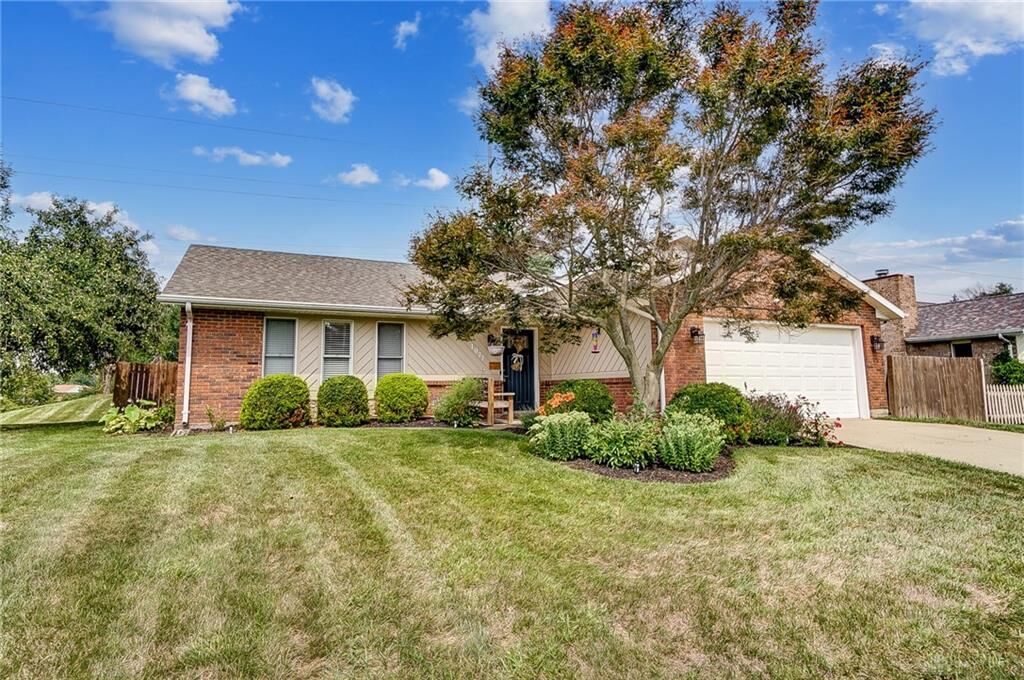 Property Photo: 1077 Glen Kegley Drive OH 45385
