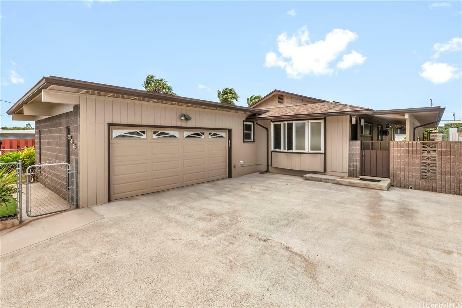 Property Photo:  744 Luakaha Street  HI 96816 