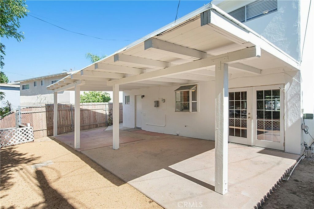 Property Photo:  875 Vinton Court  CA 91360 