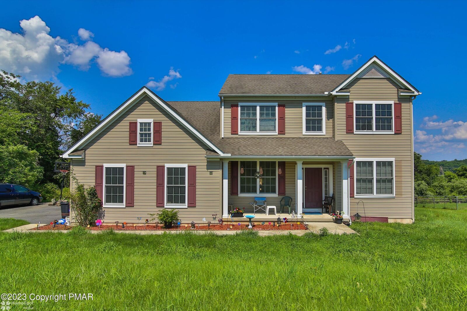 Property Photo: 42 Highland Court PA 18343